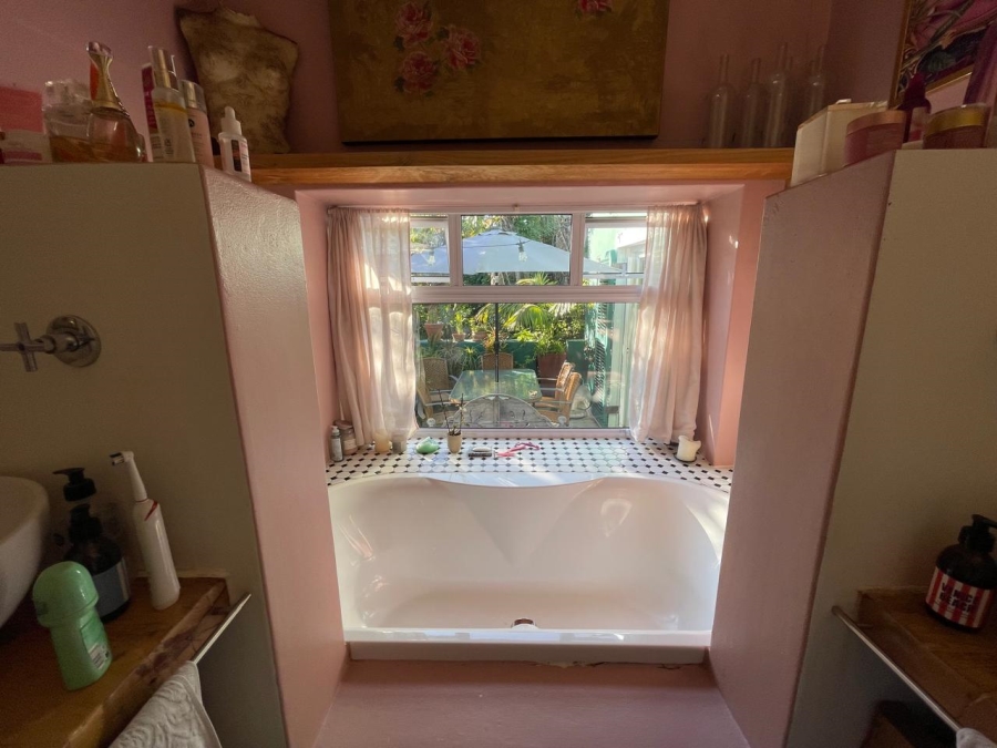 5 Bedroom Property for Sale in Gardens Western Cape